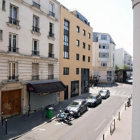 Near La Villette Apartment